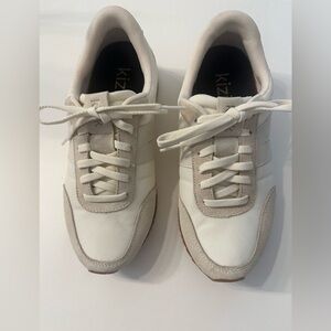 Kizik Milan women’s sneakers size 8.5